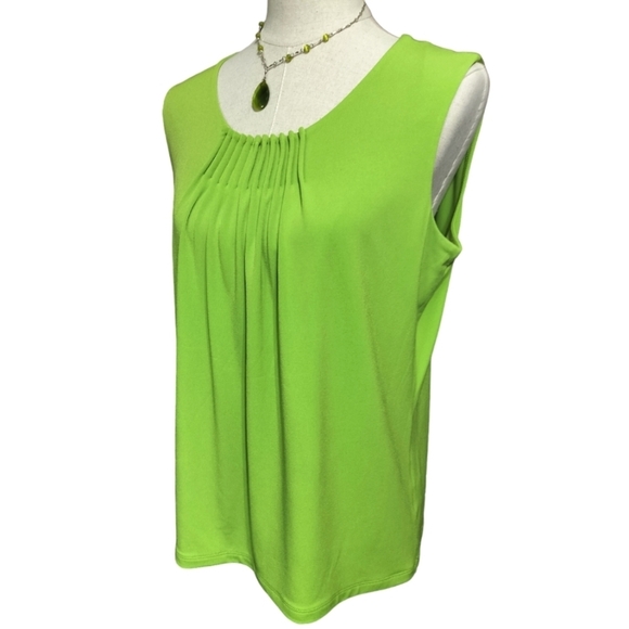 2544) Kasper Pea Green Pleated Pullon Sleeveless Top Size Large - Picture 3 of 5